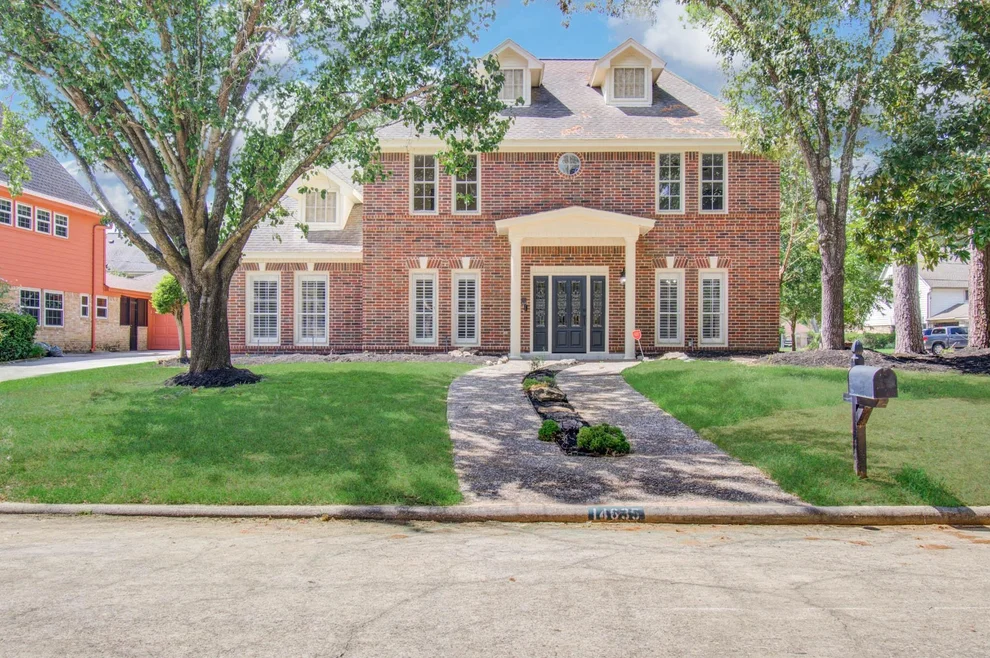 Unit for sale at 14635 Rosehill Drive, Houston, TX 77070
