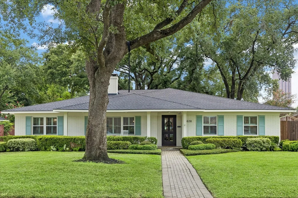 Unit for sale at 5638 Piping Rock Lane, Houston, TX 77056
