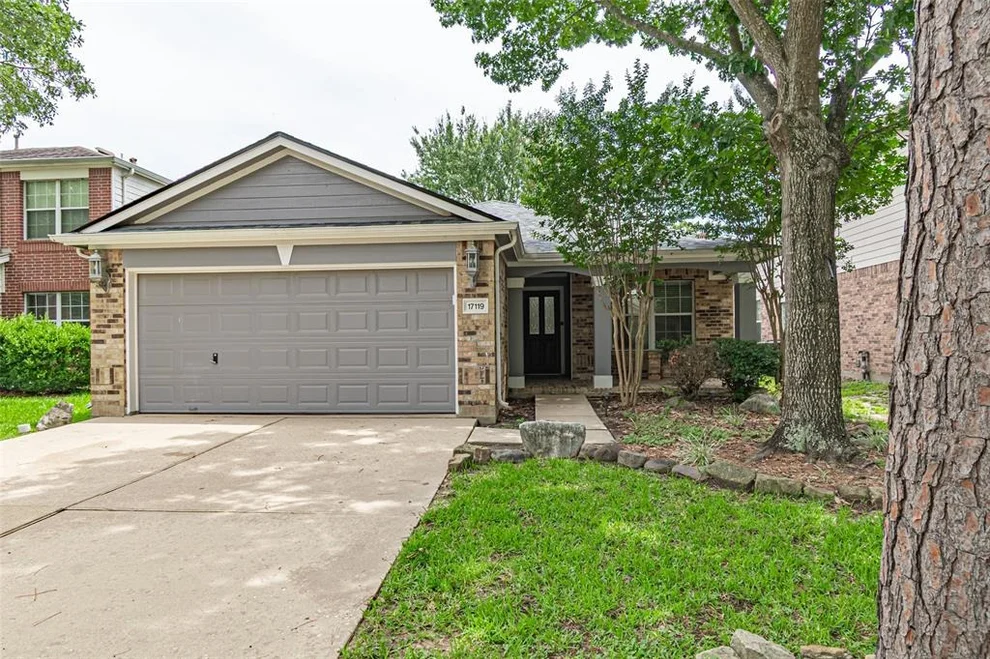 Unit for sale at 17119 Shadow Ledge Drive, Houston, TX 77095