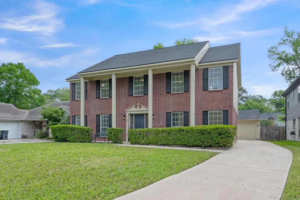 Unit for sale at 114 Regency Way, Conroe, TX 77304