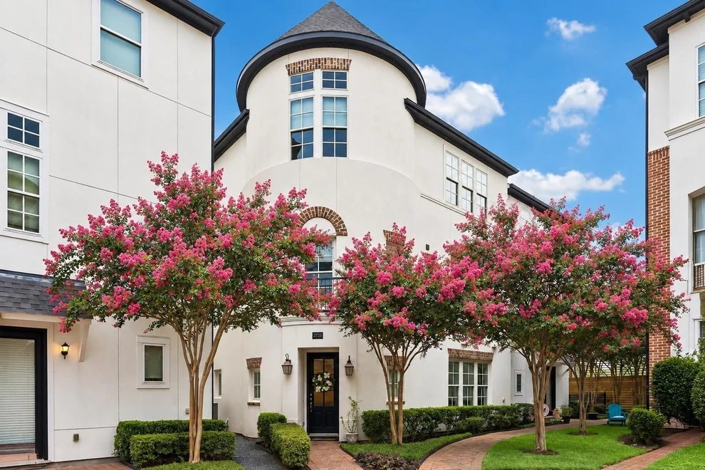 Unit for sale at 2725 Cohn Garden, Houston, TX 77007