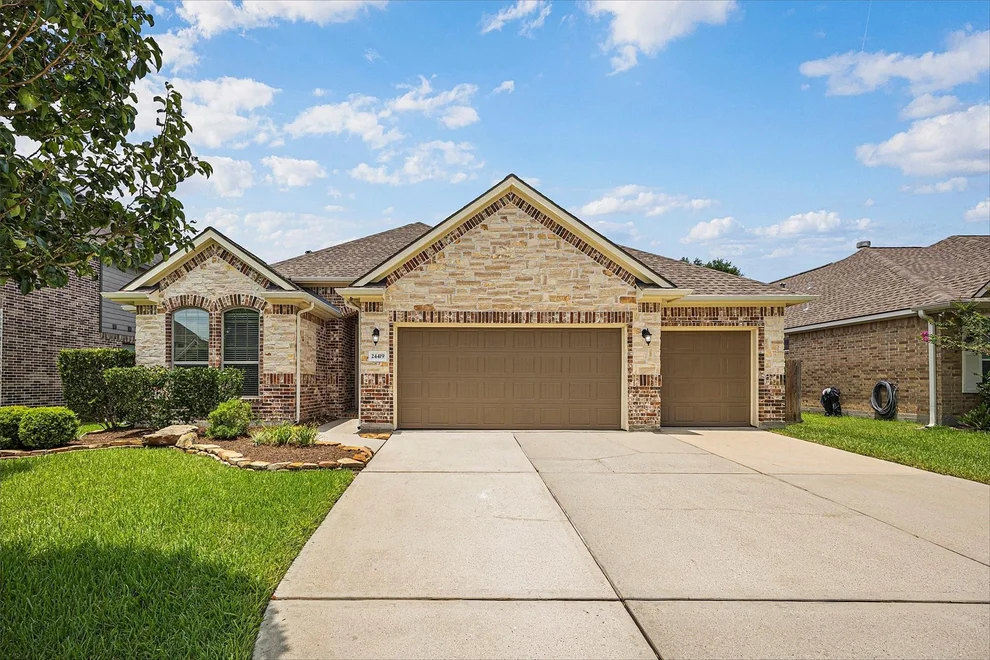 Unit for sale at 24419 Split Rock Falls, Tomball, TX 77375