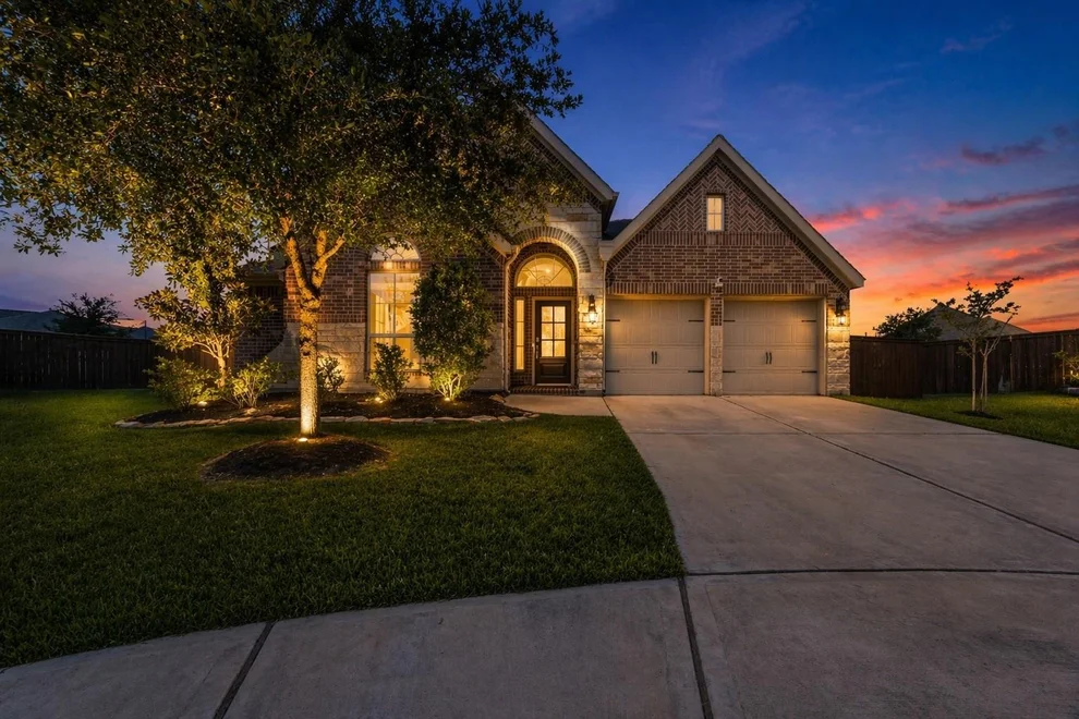 Unit for sale at 3503 Austen Court, Iowa Colony, TX 77583
