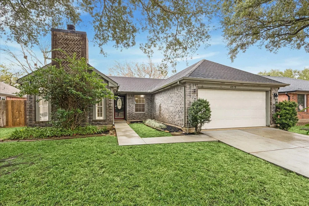 Unit for sale at 4519 Kimball Drive, Pearland, TX 77584