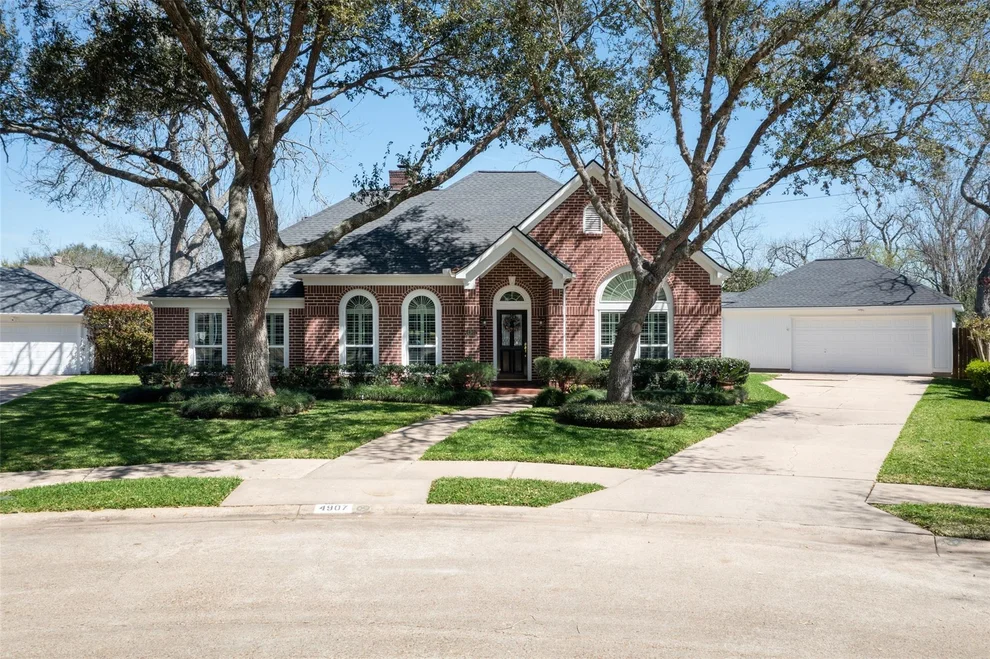 Unit for sale at 4907 Rutherford Court, Sugar Land, TX 77479