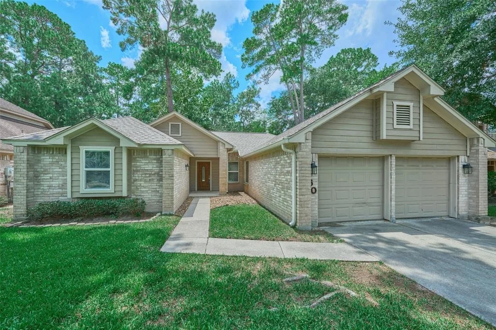 Unit for sale at 60 Hickory Oak Drive, The Woodlands, TX 77381