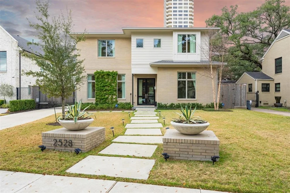 Unit for sale at 2528 Reba Drive, Houston, TX 77019