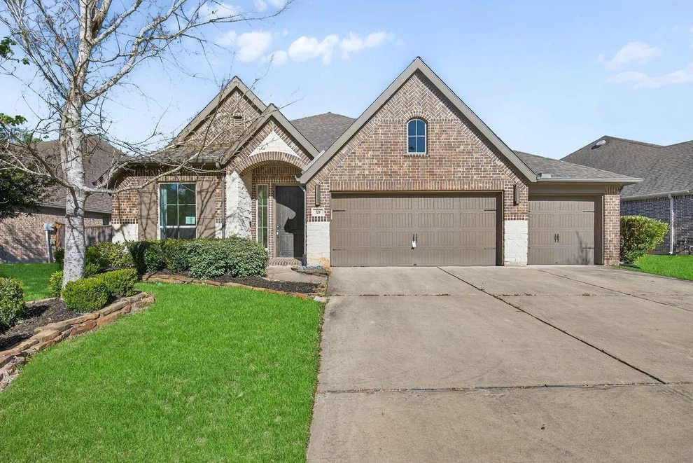 Unit for sale at 328 Red Petal Court, Conroe, TX 77304
