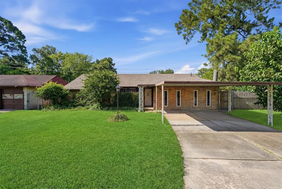 Unit for sale at 6502 Leedale Street, Houston, TX 77016