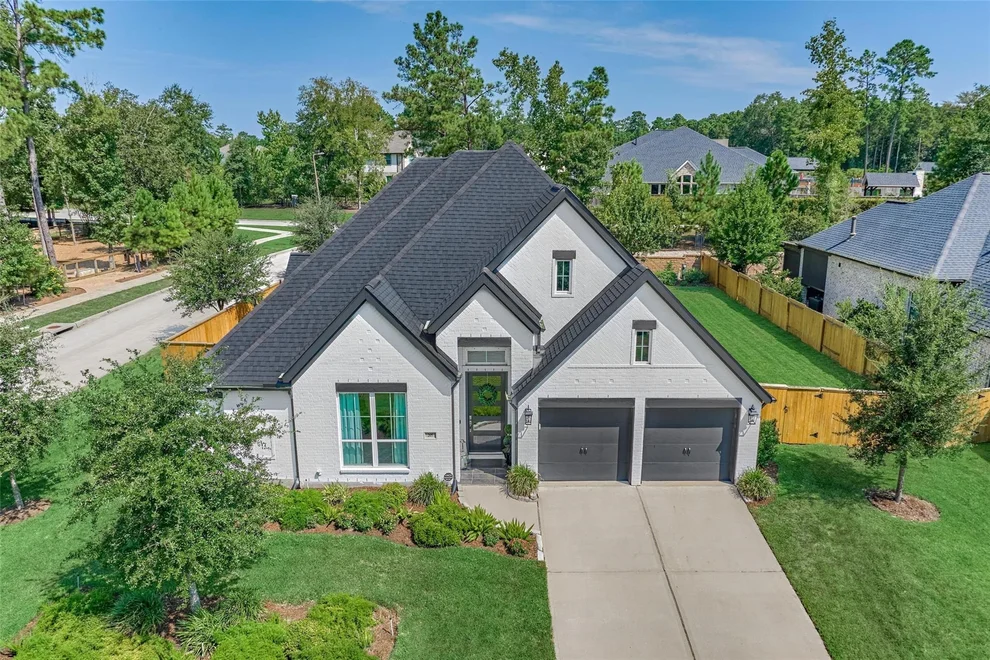 Unit for sale at 205 Patina Sorrel Drive, Montgomery, TX 77316
