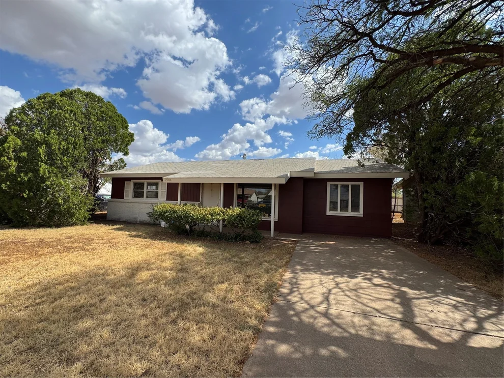 Unit for sale at 2704 E Colgate Street, Lubbock, TX 79403