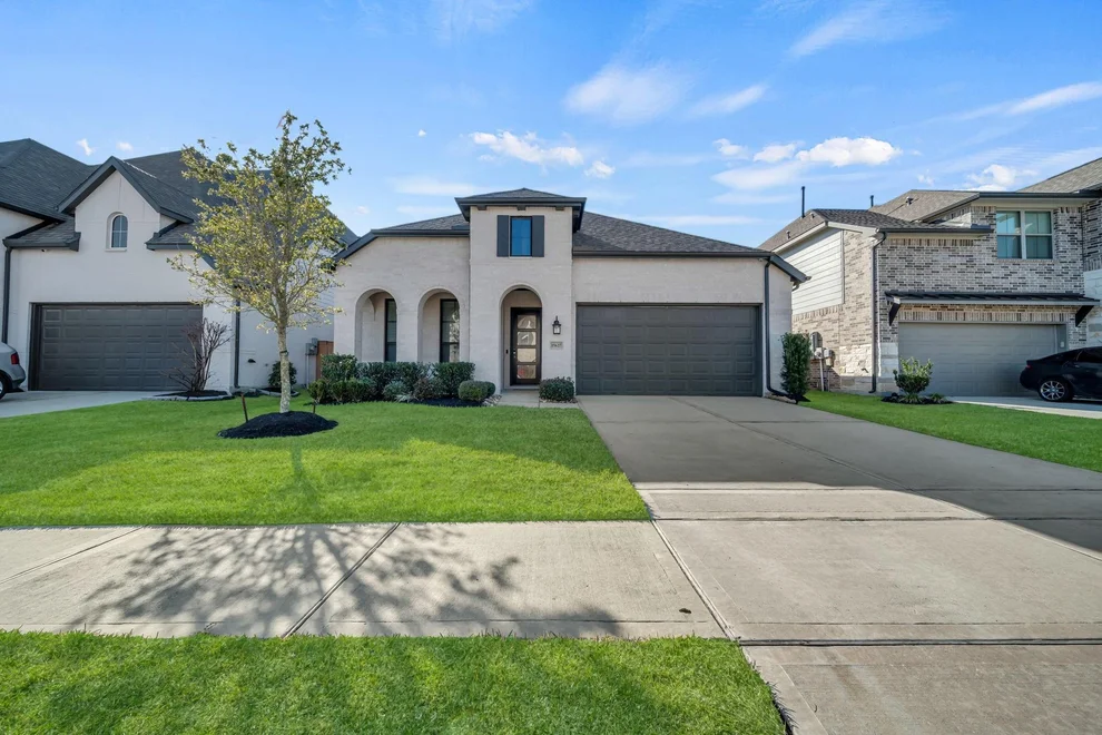 Unit for sale at 15627 Upper Lochton Drive, Humble, TX 77346