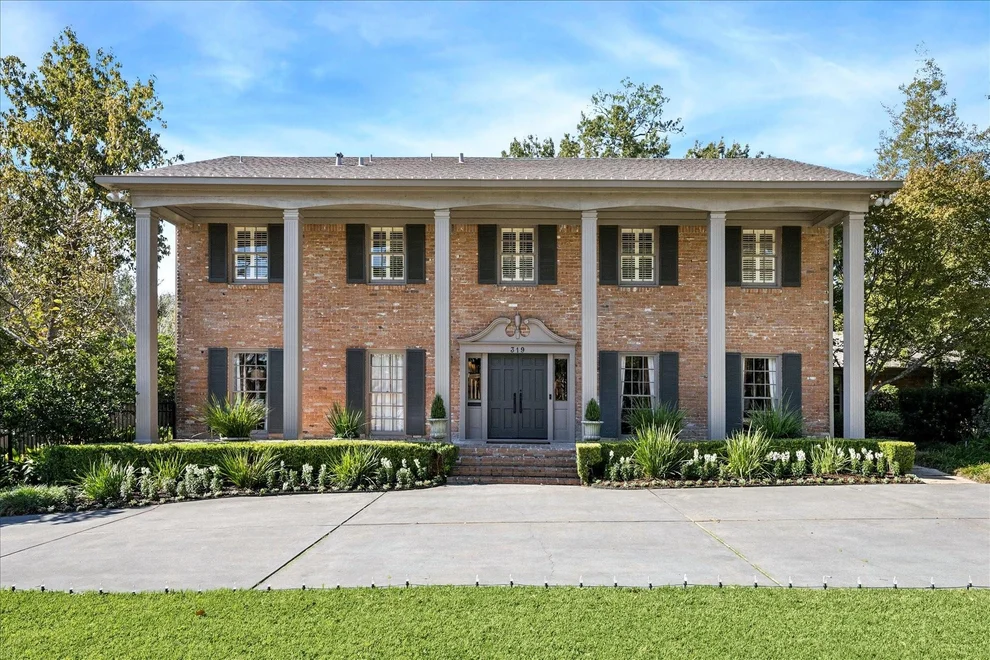 Unit for sale at 319 Longwoods Lane, Houston, TX 77024