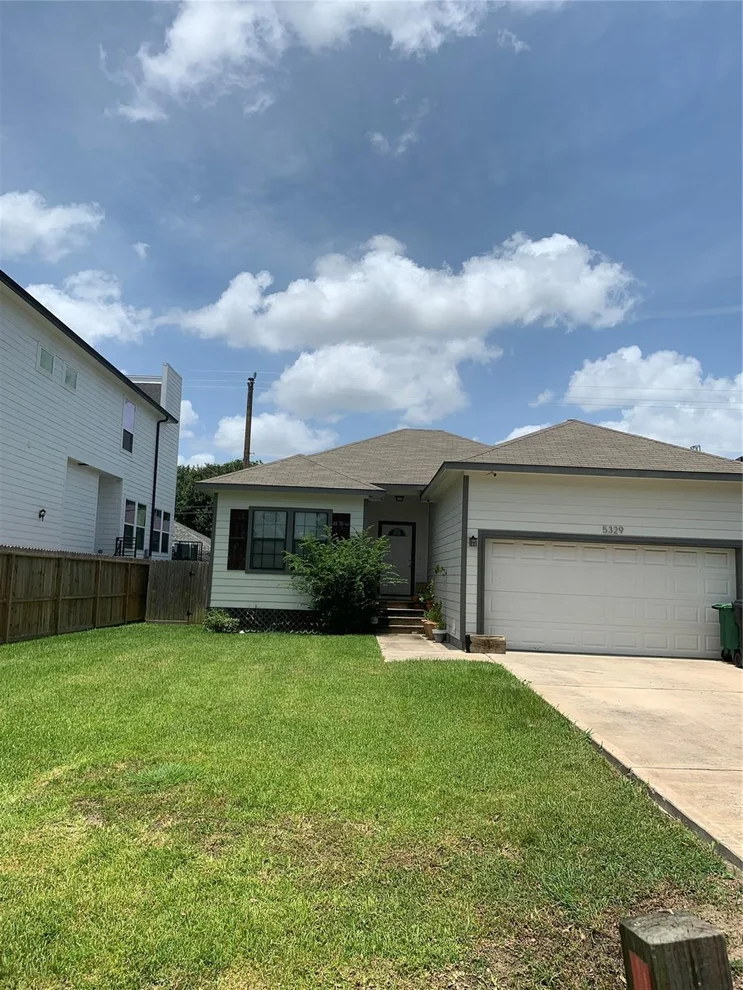 Unit for sale at 5329 Rue Street, Houston, TX 77033