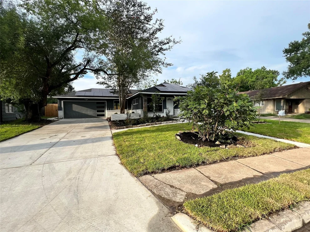 Unit for sale at 4842 Hummingbird Street, Houston, TX 77035