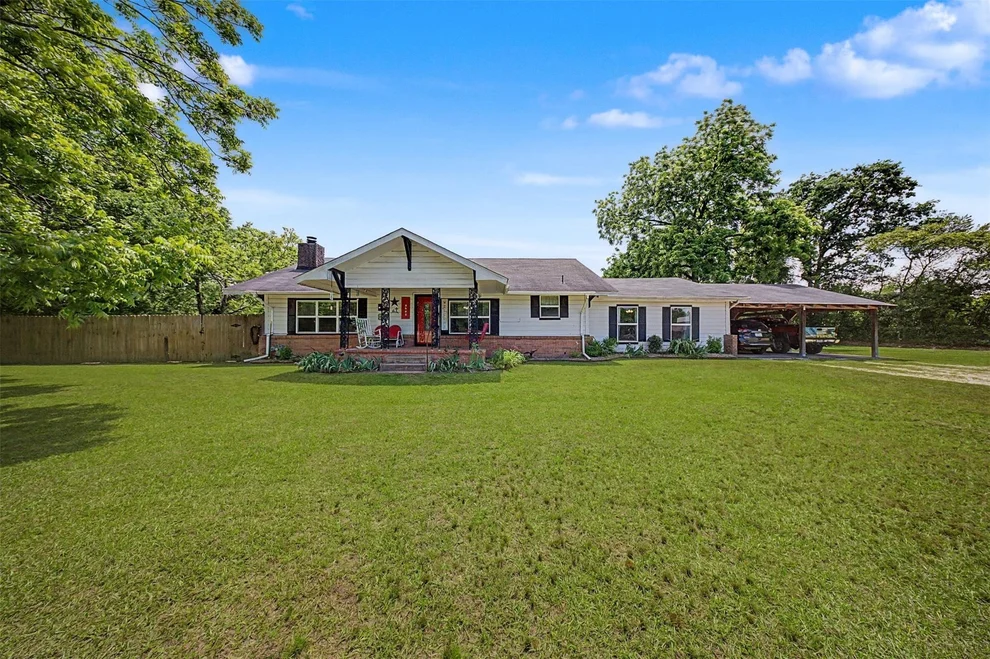 Unit for sale at 1442 Johnson Drive, Rusk, TX 75785