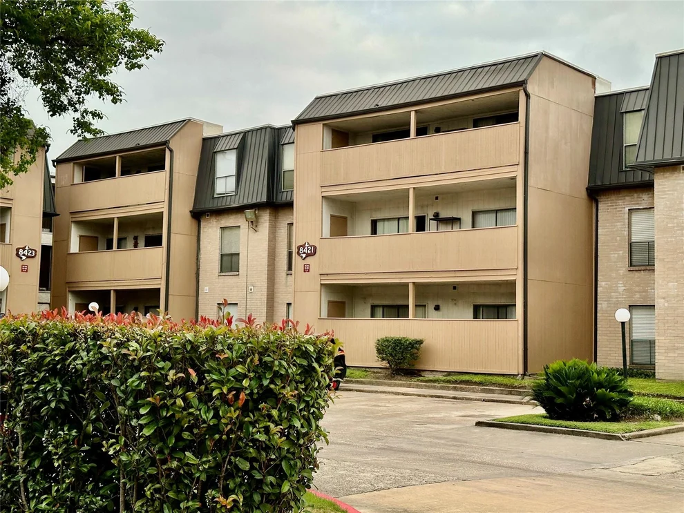 Unit for sale at 8421 Hearth Drive, Houston, TX 77054