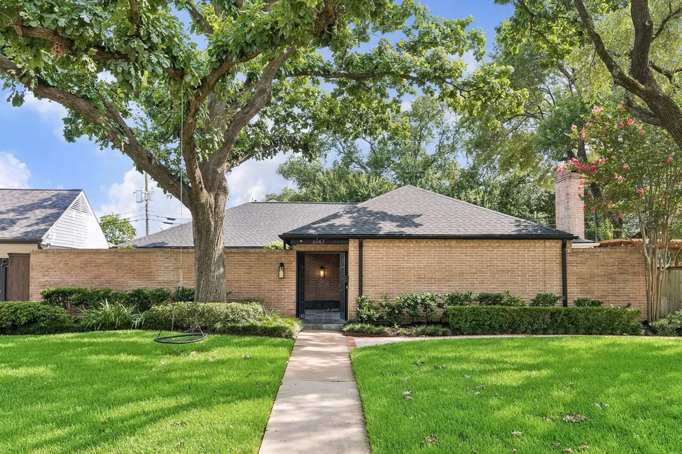 Unit for sale at 6147 Ella Lee Lane, Houston, TX 77057