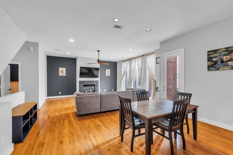 Unit for sale at 2404 Fairview Avenue, Houston, TX 77006