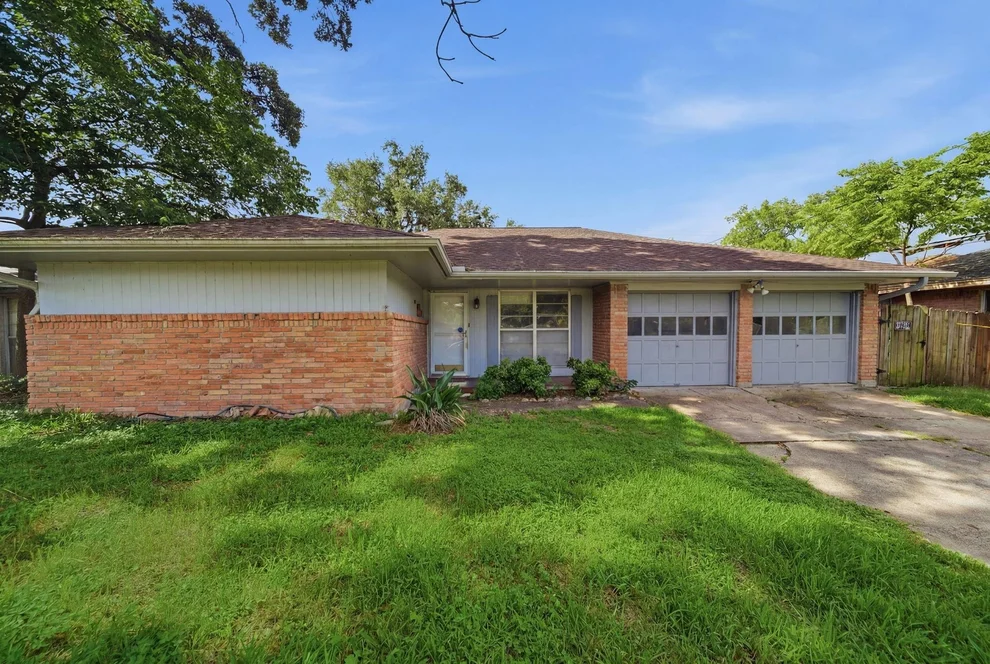 Unit for sale at 6633 Sandstone Street, Houston, TX 77074