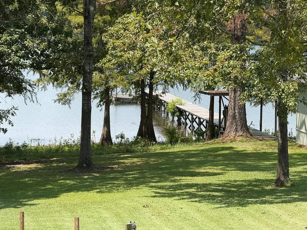 Unit for sale at 207 Fishers Point, Burkeville, TX 75932
