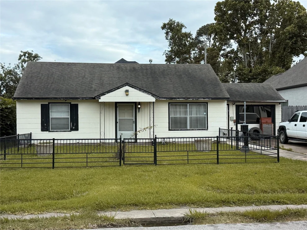 Unit for sale at 6501 Schiller Street, Houston, TX 77055