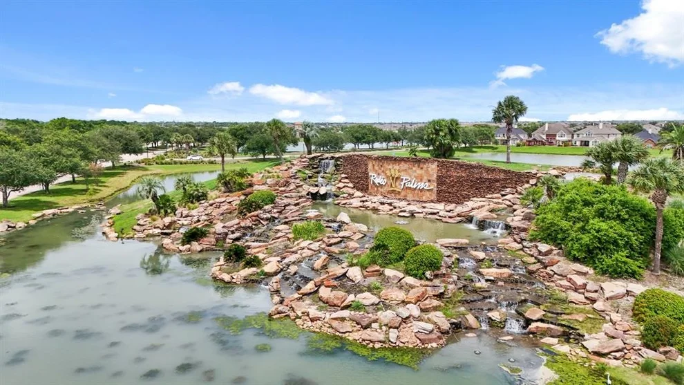 Unit for sale at 16 Montecito Lane, Manvel, TX 77578