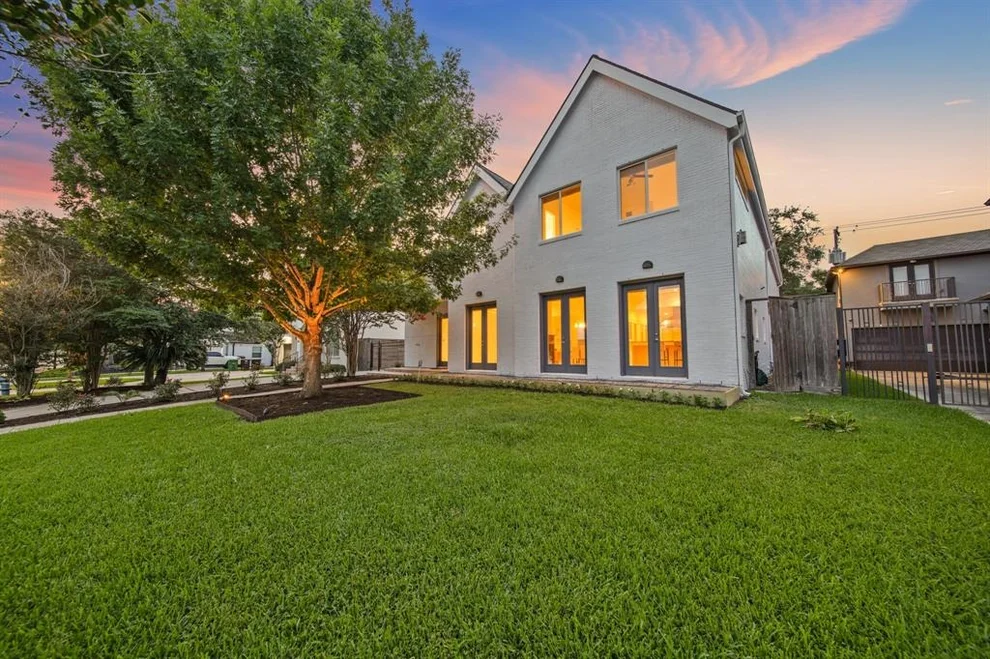 Unit for sale at 3810 Bellefontaine Street, Houston, TX 77025
