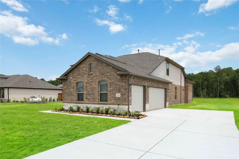 Unit for sale at 600 Barton Place Drive, Tarkington, TX 77327