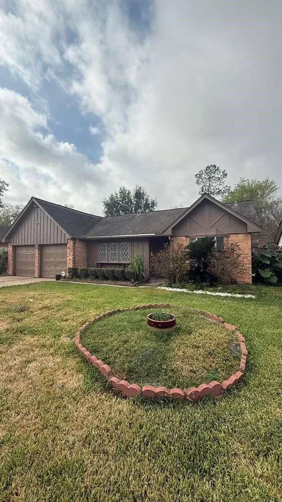 Unit for sale at 2726 Valley Forest Drive, Missouri City, TX 77489