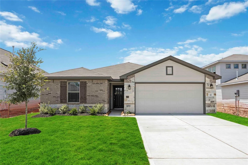 Unit for sale at 805 Clear Valley Lane, Dayton, TX 77535