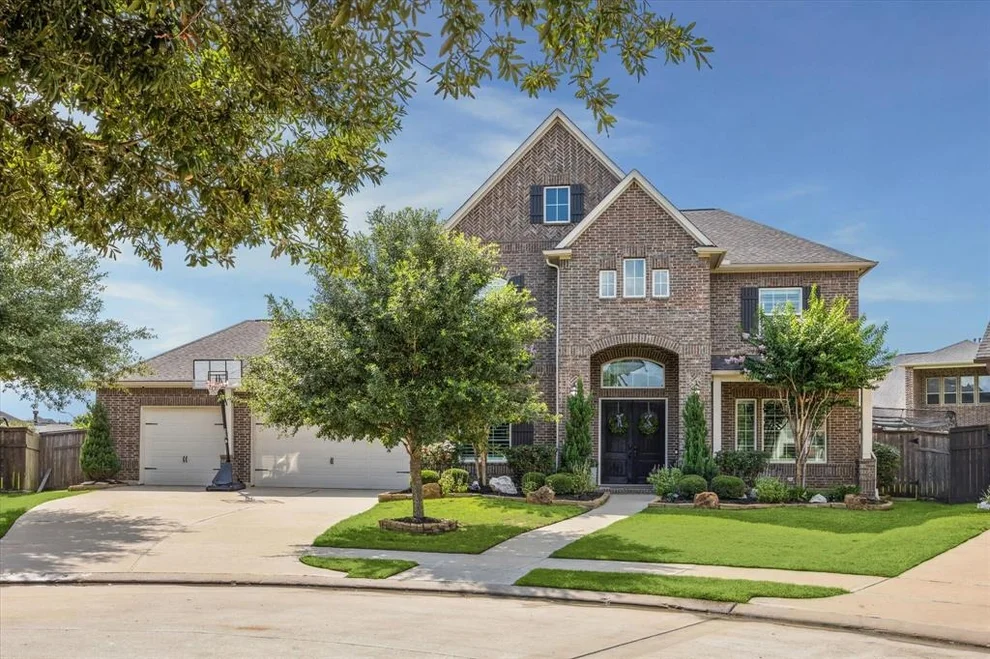 Unit for sale at 27930 Hunt Trace Lane, Fulshear, TX 77441