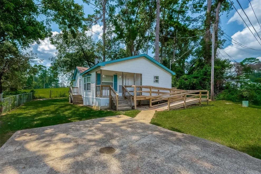 Unit for sale at 16861 W Lynbrook, Montgomery, TX 77316