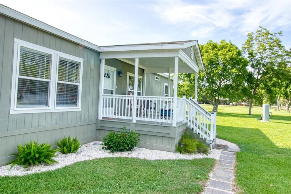 Unit for sale at 6120 Ave P, Santa Fe, TX 77510