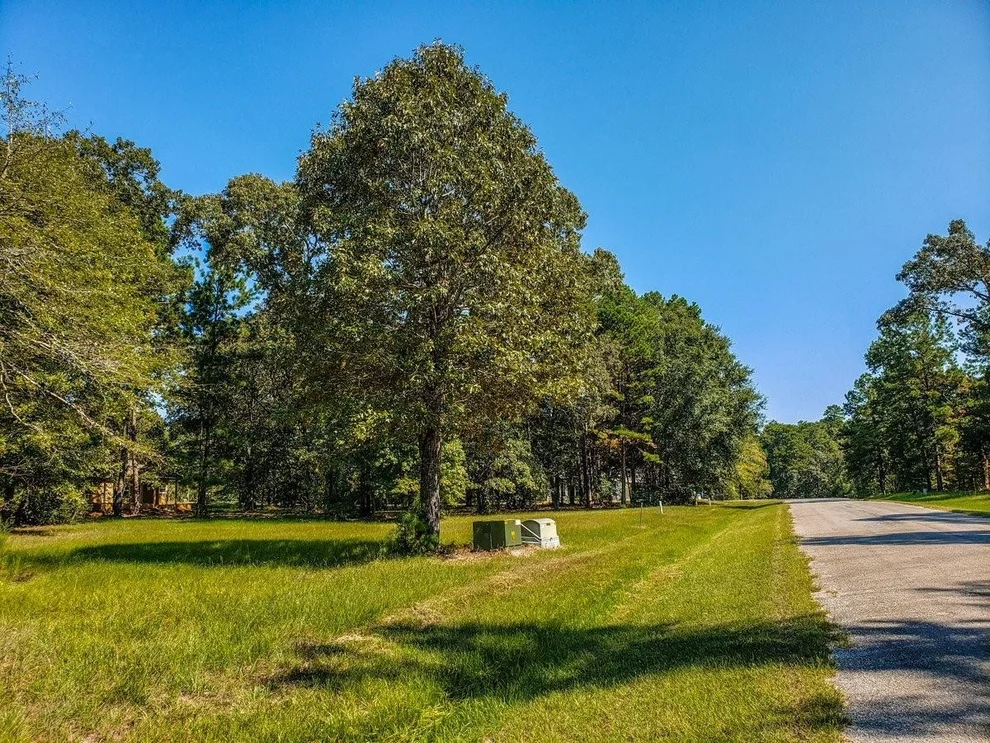 Unit for sale at 96 N Forest Drive, Huntsville, TX 77340