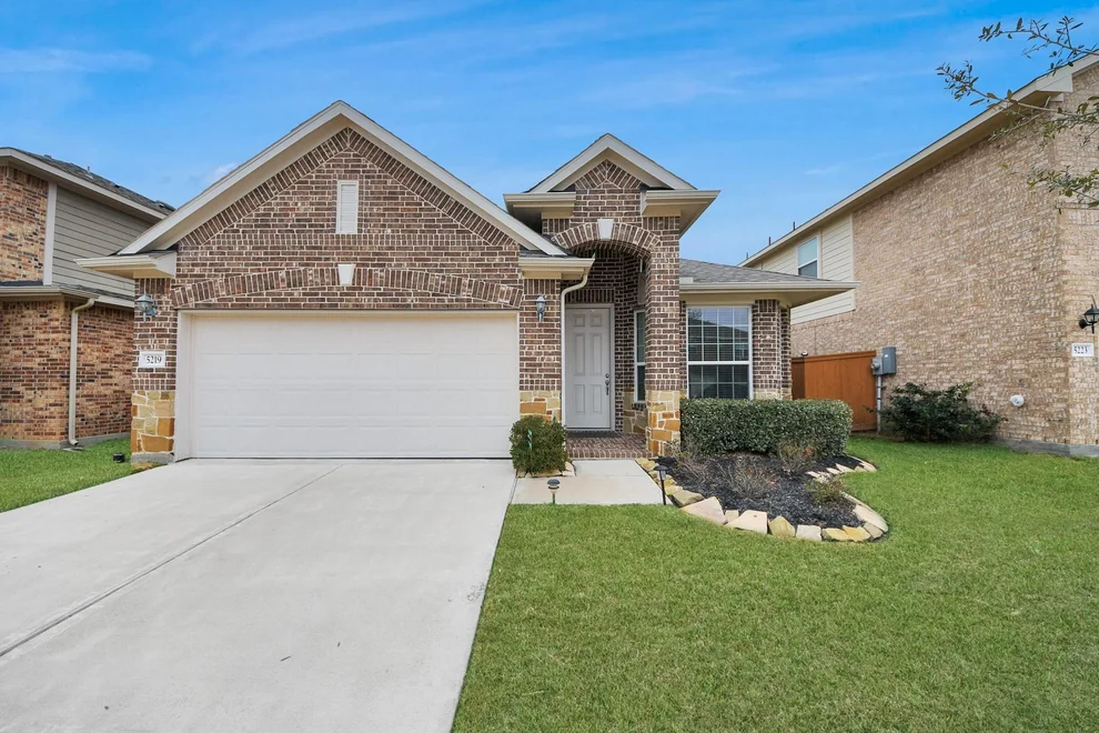 Unit for sale at 5219 Wyatt James Lane, Fulshear, TX 77423