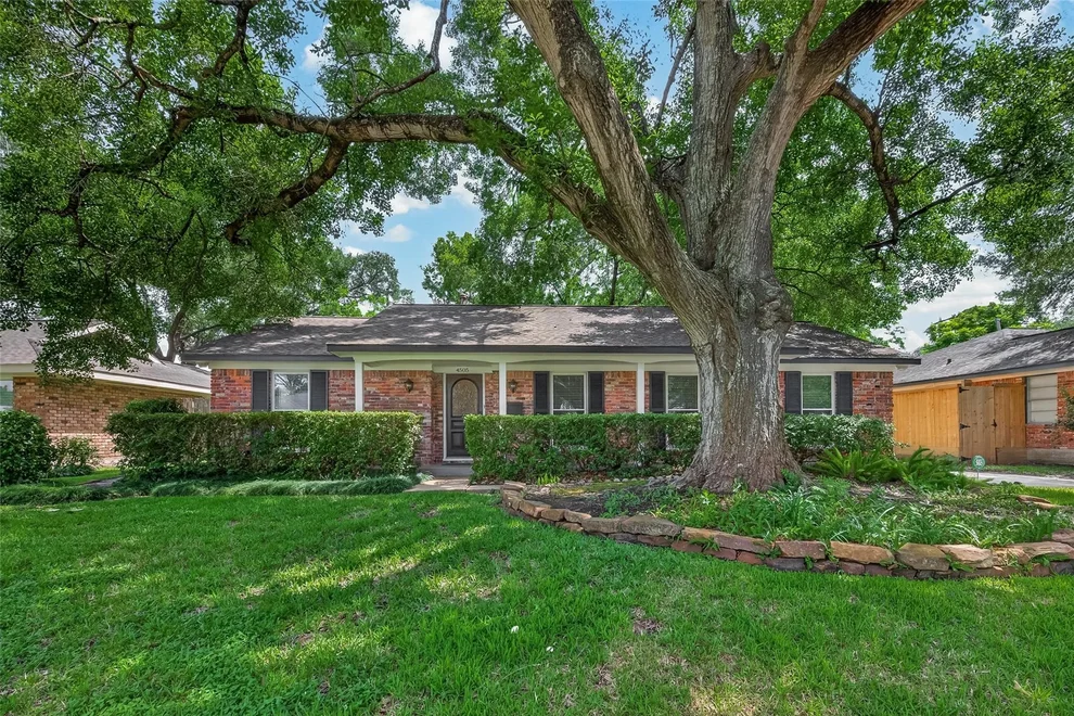 Unit for sale at 4505 Waycross Drive, Houston, TX 77035