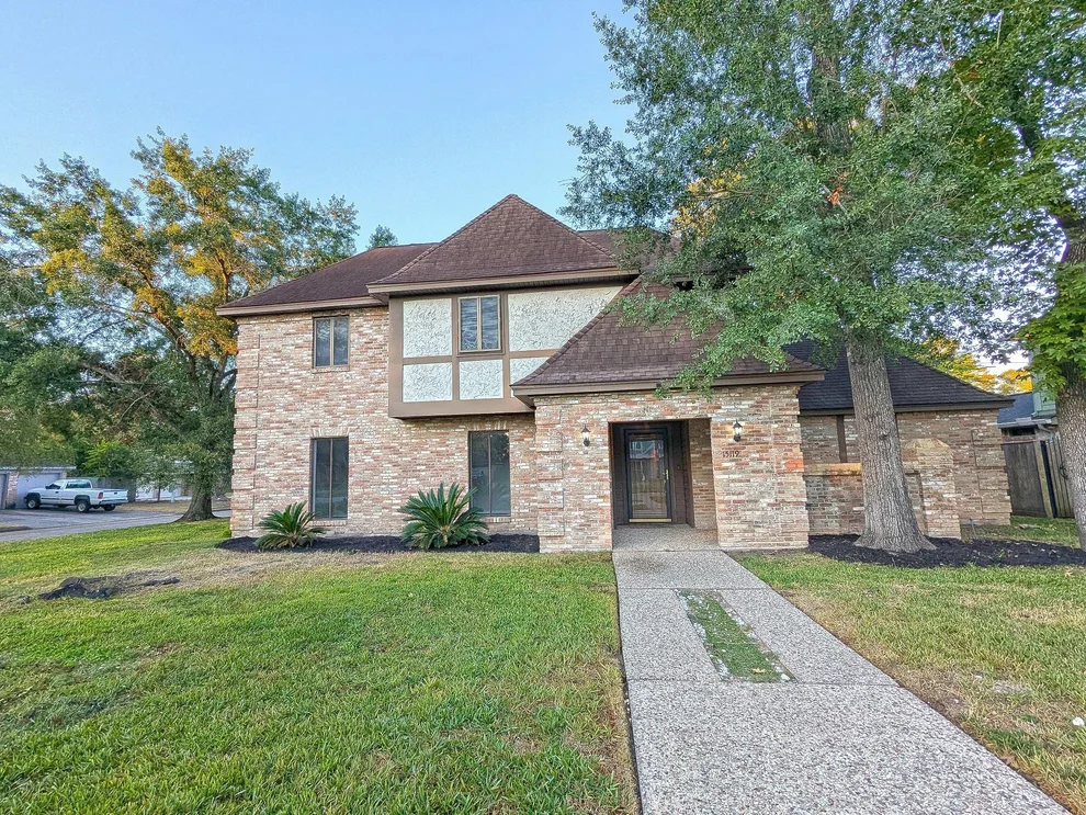 Unit for sale at 15119 Pebble Bend Drive, Houston, TX 77068