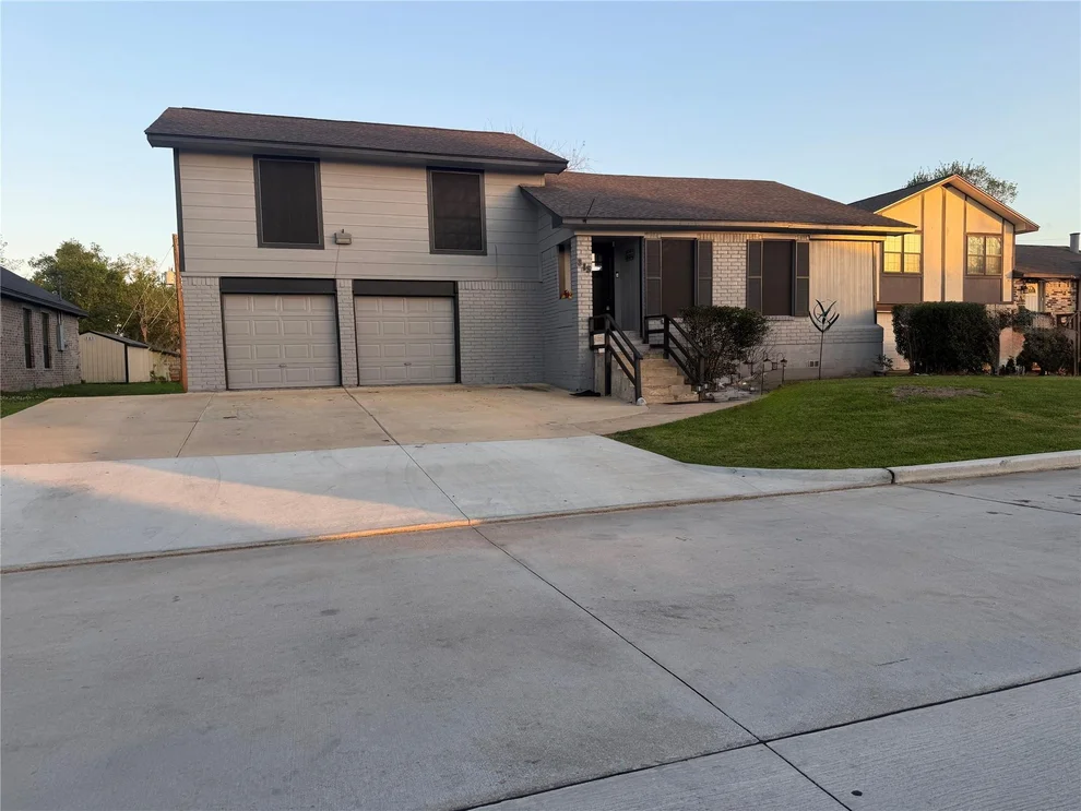 Unit for sale at 215 Briarcreek Street, Richwood, TX 77531