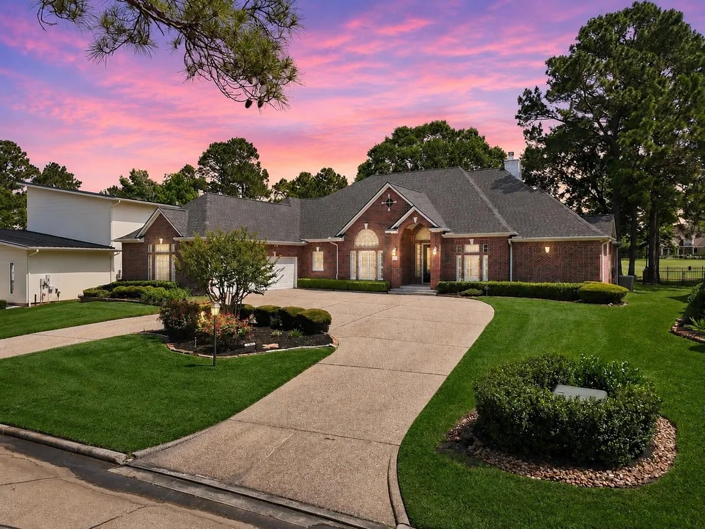 Unit for sale at 1151 Bentwater Drive, Montgomery, TX 77356