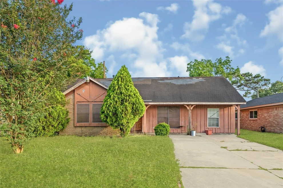 Unit for sale at 6226 Standing Oaks Street, Houston, TX 77050