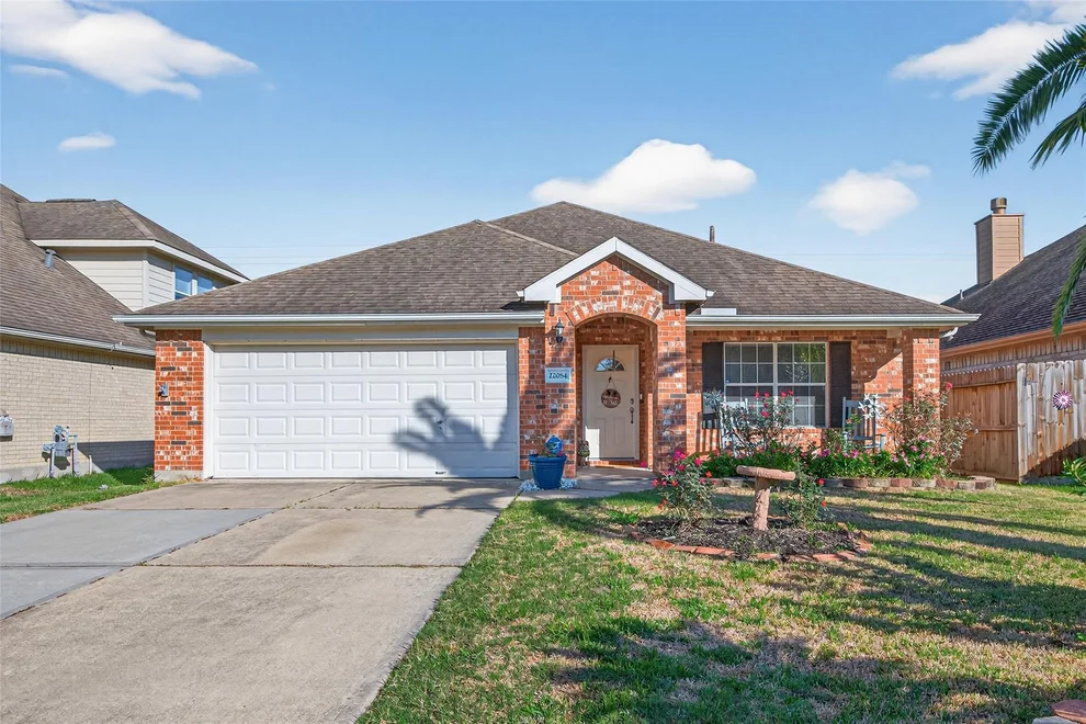 Unit for sale at 22084 Knights Cove Drive, Kingwood, TX 77339