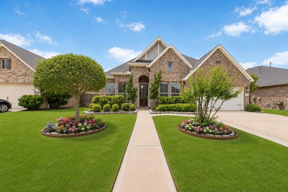 Unit for sale at 17327 Lynn Orchard Drive, Hockley, TX 77447