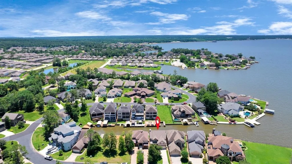 Unit for sale at 12336 Pebble View Drive, Conroe, TX 77304