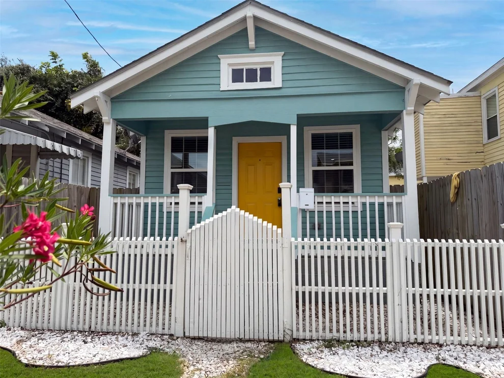 Unit for sale at 2819 Avenue K, Galveston, TX 77550
