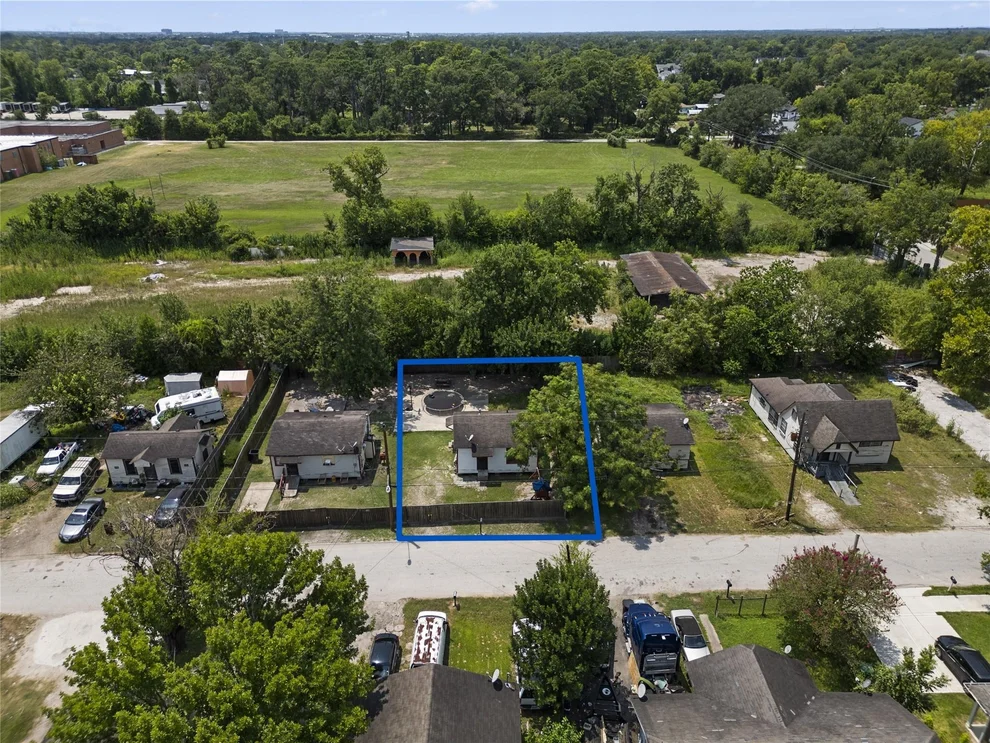 Unit for sale at 7333 Parkes Street, Houston, TX 77088