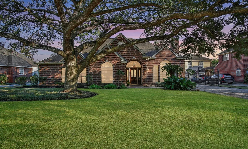 Unit for sale at 7623 Heathrow Lane, Spring, TX 77379