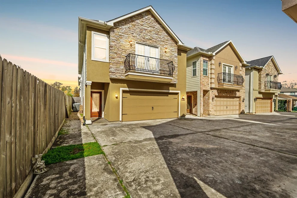 Unit for sale at 4609 Sharman Street, Houston, TX 77009