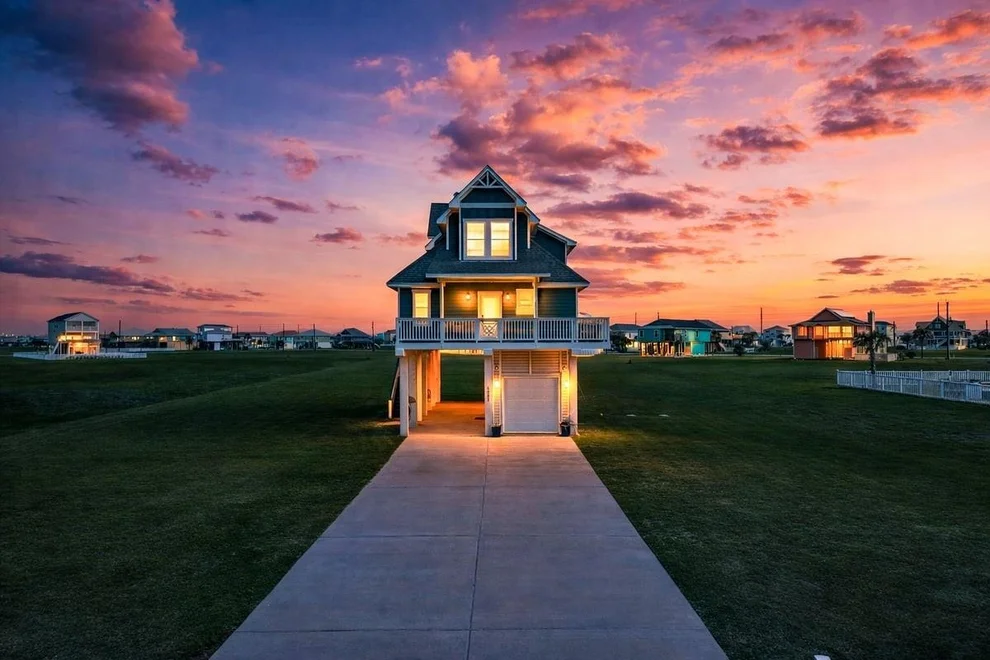 Unit for sale at 4003 Kiva Road, Galveston, TX 77554
