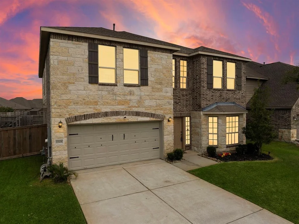 Unit for sale at 12806 White Cove Drive, Texas City, TX 77568